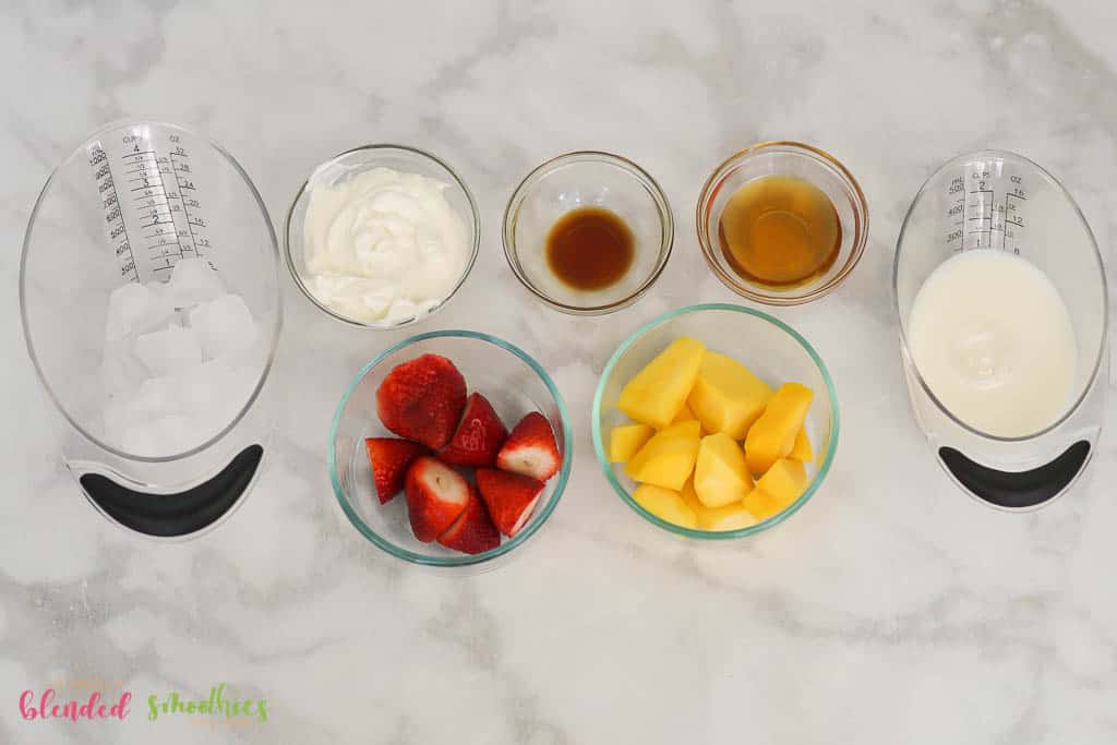 Strawberry Mango Smoothie Bowl Ingredients-08426