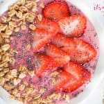 Delicious Strawberry Oatmeal Smoothie Bowl